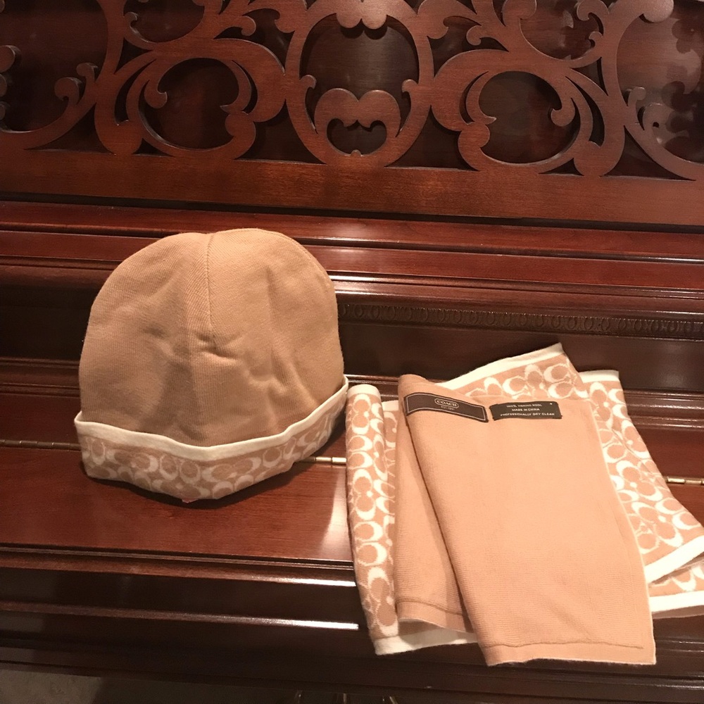 Coach Tan & Cream Hat and Scarf